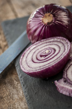 cut red onion
