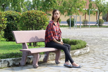 ベトナム旅行　若い女性