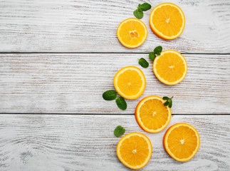 Slices of fresh oranges