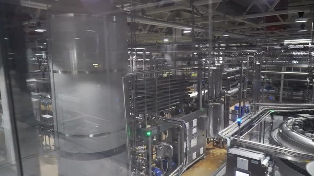 Modern conveyor for water bottling machine 