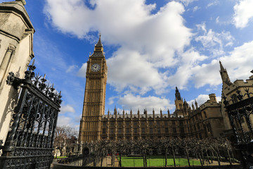 Fototapeta na wymiar House of Parliament and the Big Ben