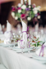 The napkin and cake standing on the plate