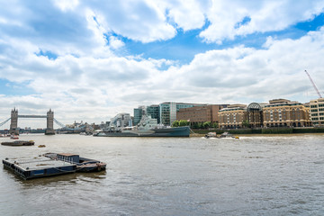 Obraz premium Beautiful River view of Antique London Bridge