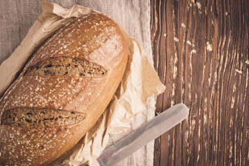 Frisches Brot (ovaler Brotlaib)