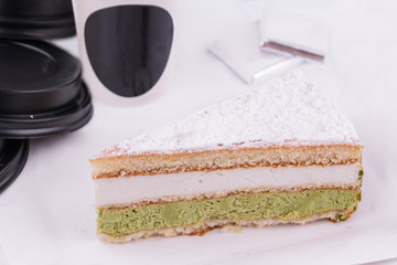 Cake ricotta pistachio. A combination of gentle ricotta and pistachio cream to an easy biscuit and...