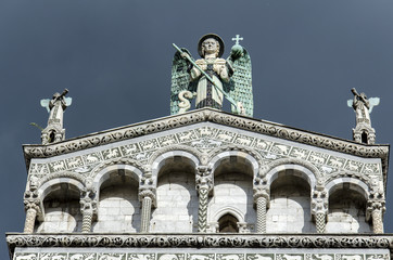 Lucca, chiesa di San Michele in foro.