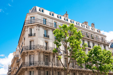 Naklejka premium Budynek paryski, Francja