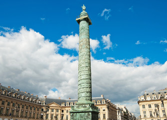 Fototapeta na wymiar The Place Vendome Column in Paris