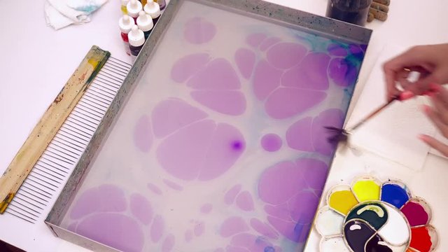 Creating painting using the ebru technique