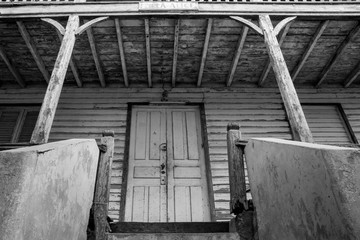 Spukhaus schwarz-weiß