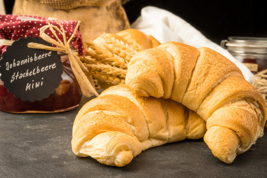 Crossaint mit Dekoration 