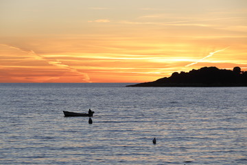 Fototapeta premium A colorful sundown over the mediterranean sea