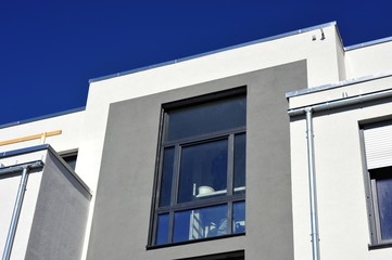 Fassade eines modernen Geb&auml;udes