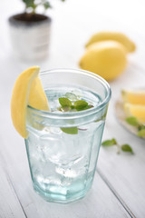 Fototapeta premium lemon & water