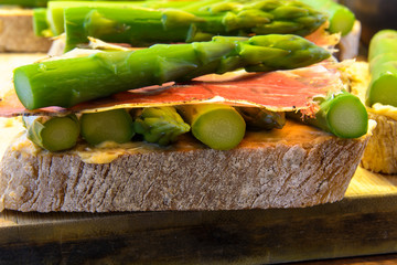 Asparagus toast