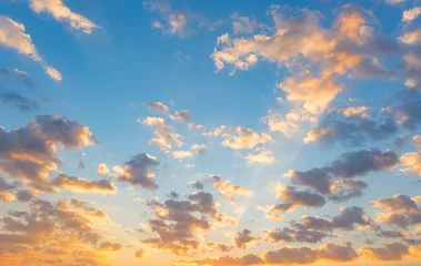 Photo sur Plexiglas Ciel Coucher de soleil et nuages dans le ciel pour le fond.