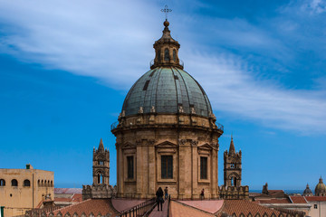 Obraz premium Sur le toit de la cathédrale de Palerme