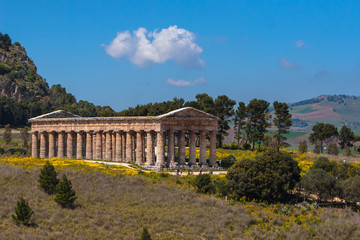 Fototapeta na wymiar Temple de Héra à Ségeste, Sicile