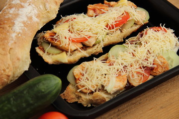 Pizzastangen mit Gurken