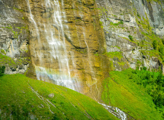 Tęcza na wodospadzie © grzegorz_pakula