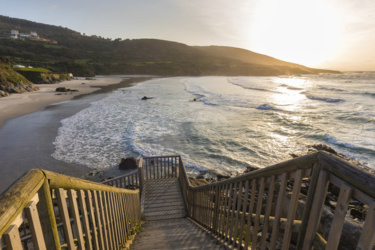 Escaleras de acceso a la playa de Caion (La Coru&ntilde;a, Espa&ntilde;a).