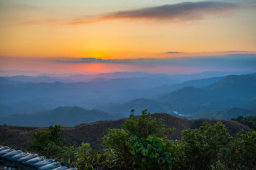 Fototapeta na wymiar stunning scenery on hilltop near the border Thai-Myenmar