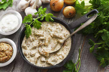 Stewed pork with  mustard sauce