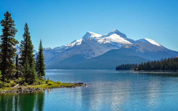Maligne Lake -the largest glacial lake in the Canadian Rockies famous for the beautiful blue color of its water.