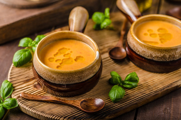 Vegetable tomato soup delish