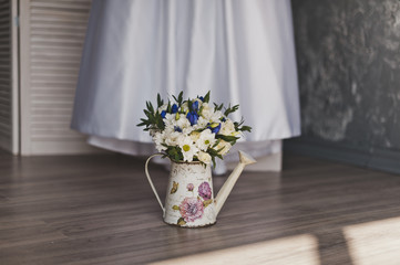 A bouquet of flowers in the lake 7911.