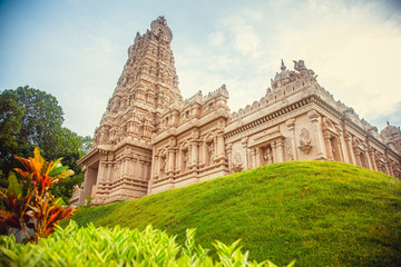 Fototapeta na wymiar Beautiful Hindu temple in Malaysia
