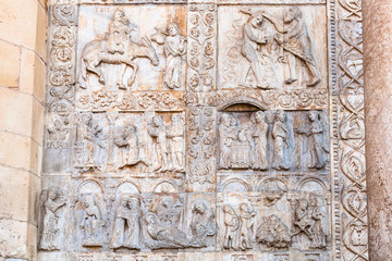 bas-relief of portal of Basilica di San Zeno