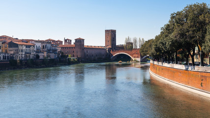 Fototapeta premium view of Adige river with Castelvecchio in Verona