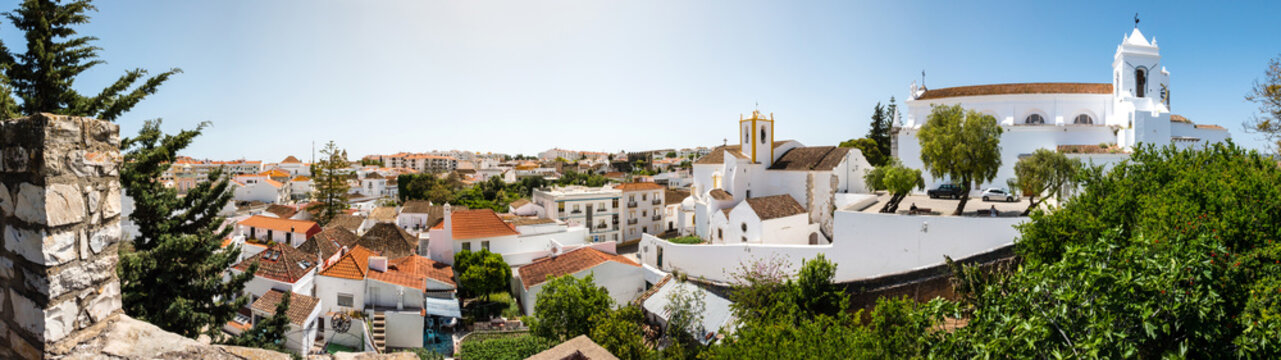 Panorama von der Stadt Tavira an der Algarve, Portugal, Europa