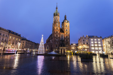 Fototapeta na wymiar Christmas on Main Square in Krakow