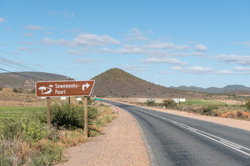 Start of the scenic Seweweekspoort drive