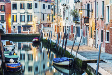 Fototapeta na wymiar Colorful Venice at dawn