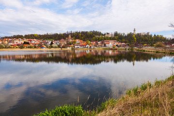 Fototapeta na wymiar Hluboka nad Vltavou panorama