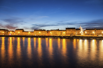 Fototapeta na wymiar Nantes panorama across Loire River