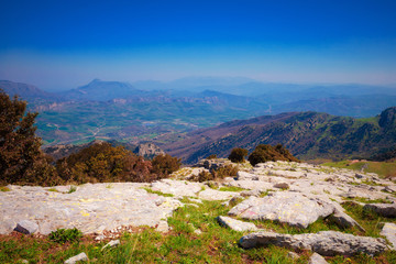 Hiking in the lovely green spring hills if Sicily in April