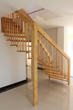 Etagenwohnung mit Treppe