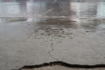 Semen  floor wet by the rain drop broke 