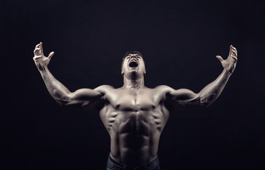 Fototapeta na wymiar Healthy muscular man