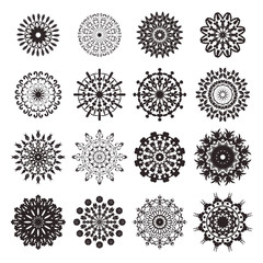 Obraz premium Vector set of isolated floral mandala on white background. Collection of round ornamental rangoli mandala for decoration. Ethnic elements for yoga logo, arabian or indian ornament for coloring.
