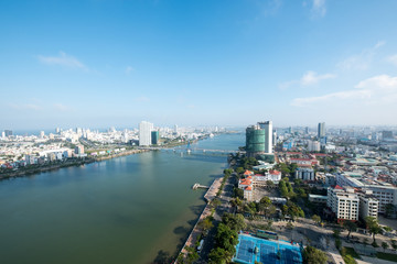 Fototapeta na wymiar DA NANG, VIETNAM-APR 8 : The cityscape of Da Nang and Han River viewed from the top ,, Da Nang ,Vietnam.