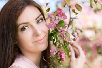 Naklejka premium Young woman in the spring
