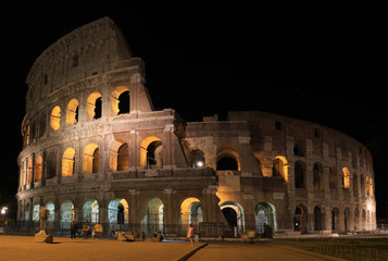 Fototapeta na wymiar Panorama of Rome Colosseum by night