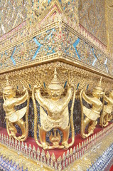 Fototapeta na wymiar Gold garuda in the Grand Palace,thailand