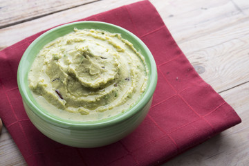 Hummus guacamole