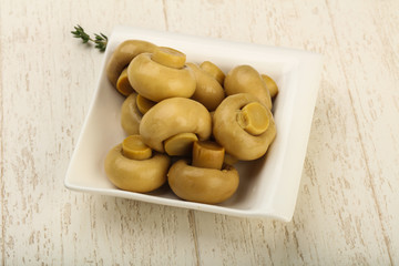 Marinated champignons